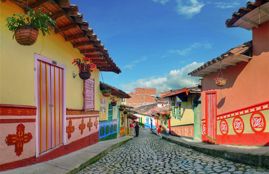 Guatape, Colombia has beautifully painted buildings and most of its architecture is finished with colorful façades.
