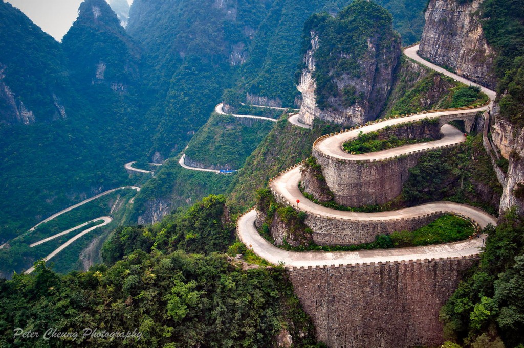 Road to Tianmen Mountains, Zhangjiajie. Photo by Peter Cheung