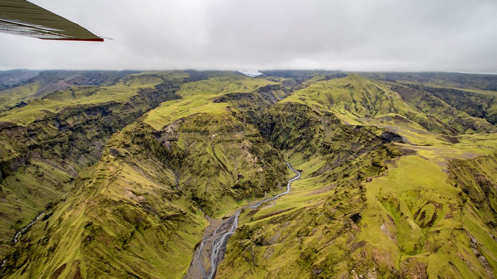 scenic-flight-over-unspoiled-natural-wonders-of-iceland-3