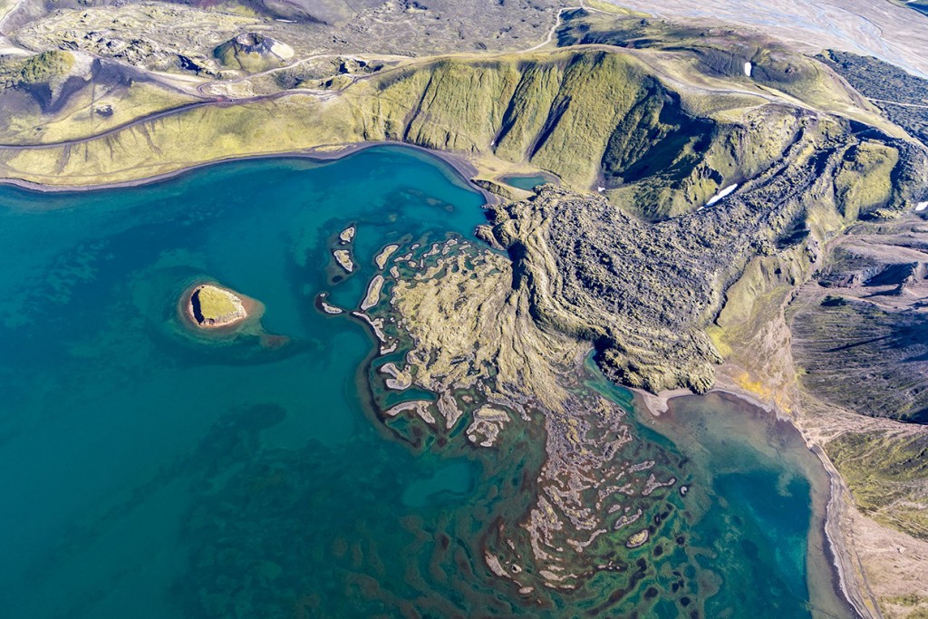 scenic-flight-over-unspoiled-natural-wonders-of-iceland-32